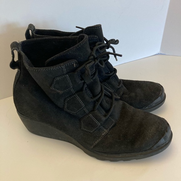 SOREL Black Suede Wedge Ankle Boots Women’s Size 10 - Picture 1 of 7